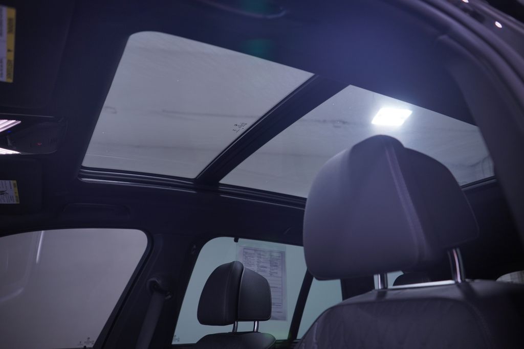 Thumbnail: 2024 BMW X5 - 8