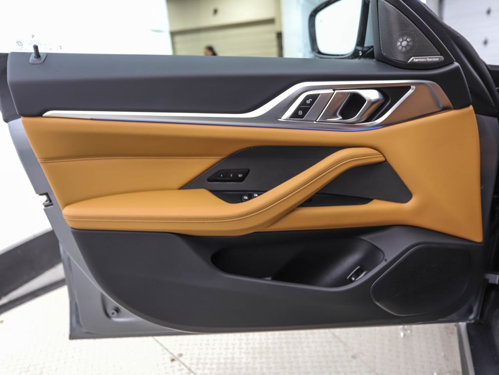 Thumbnail: 2026 BMW i4 - 9