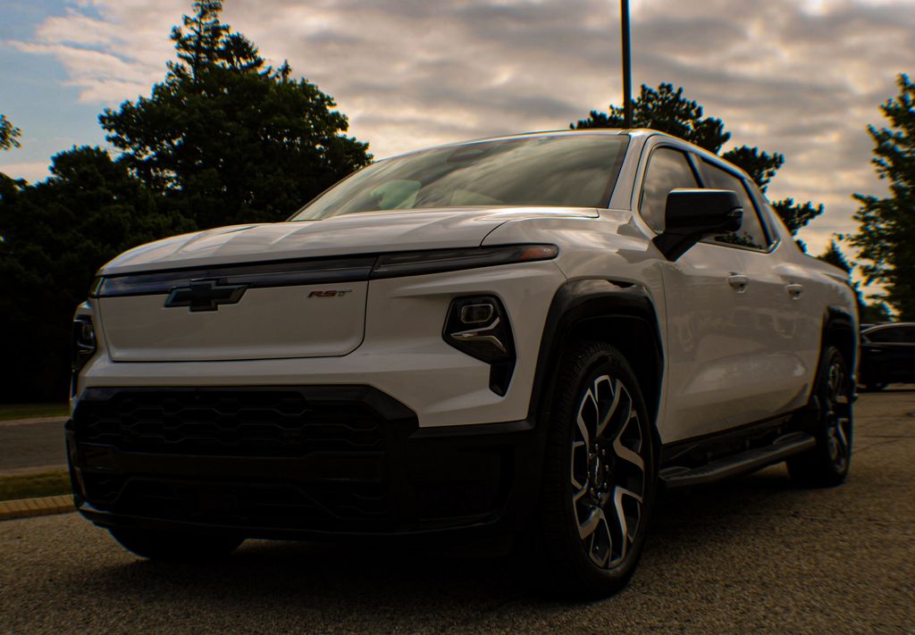 2025 Chevrolet Silverado EV RST