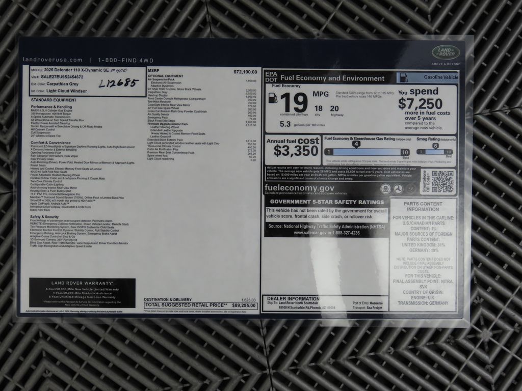 Thumbnail: 2025 Land Rover Defender - 9