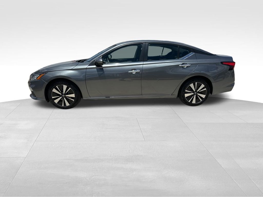 2021 Gun Metallic Nissan Altima 2.5 SV FWD Sedan