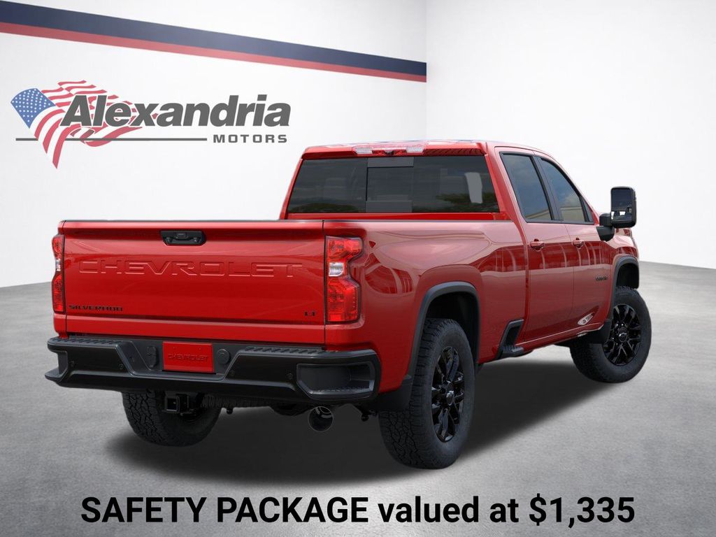 View vehicle photo 4