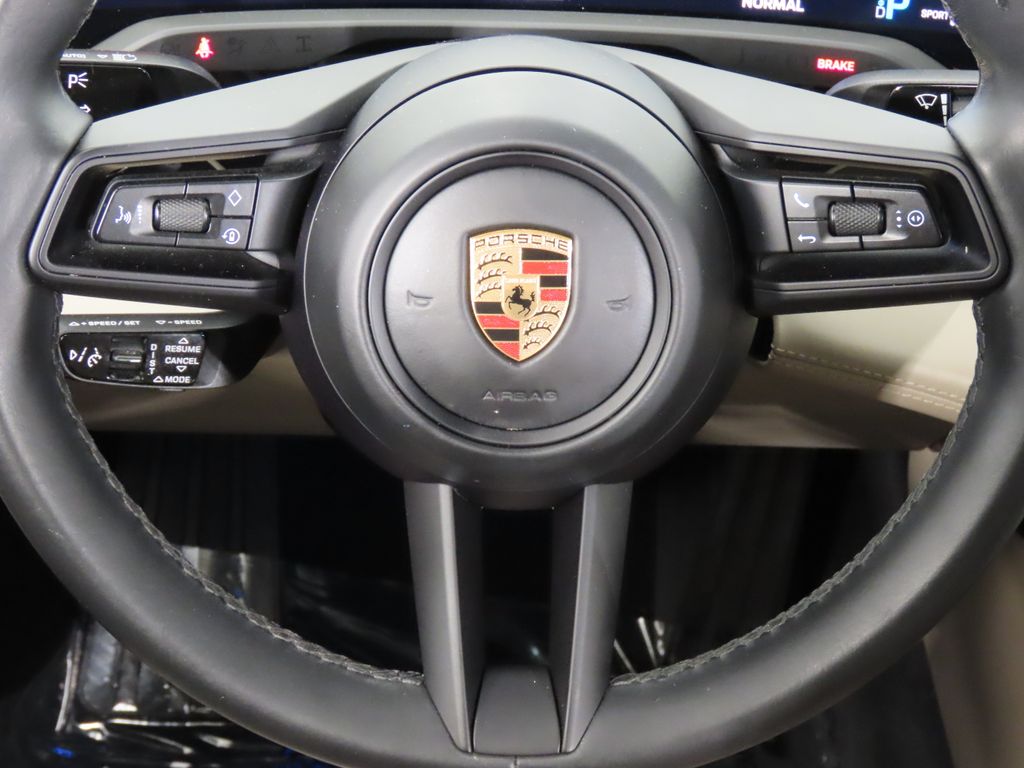 Thumbnail: 2022 Porsche Taycan - 18