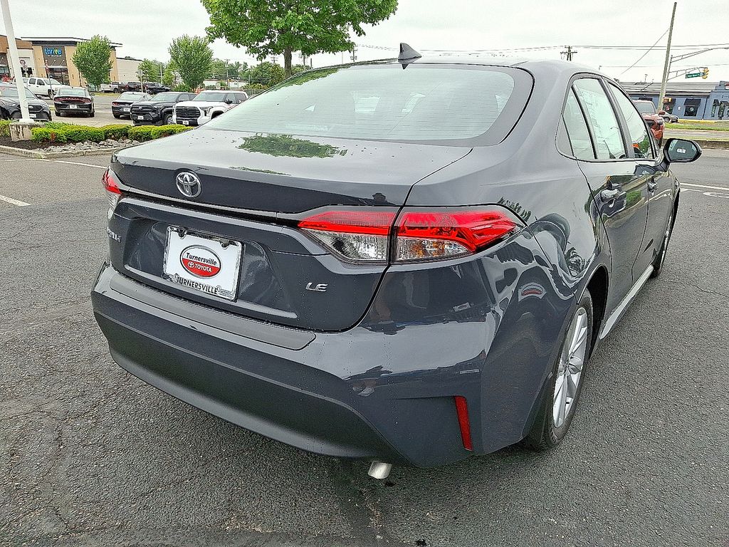 Thumbnail: 2025 Toyota Corolla - 3