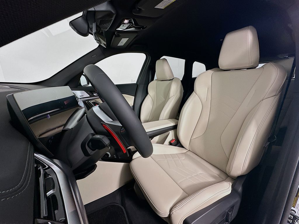 2025 BMW X1 M35i 16