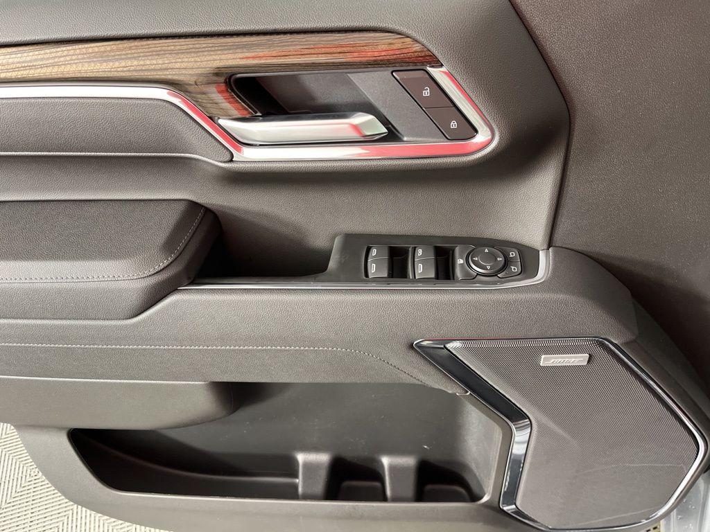 Thumbnail: 2026 Chevrolet Silverado 1500 - 28