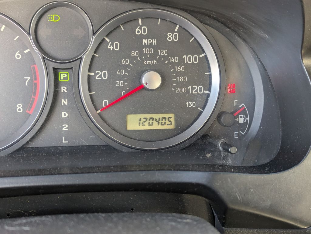 2005 Suzuki Aerio S 17