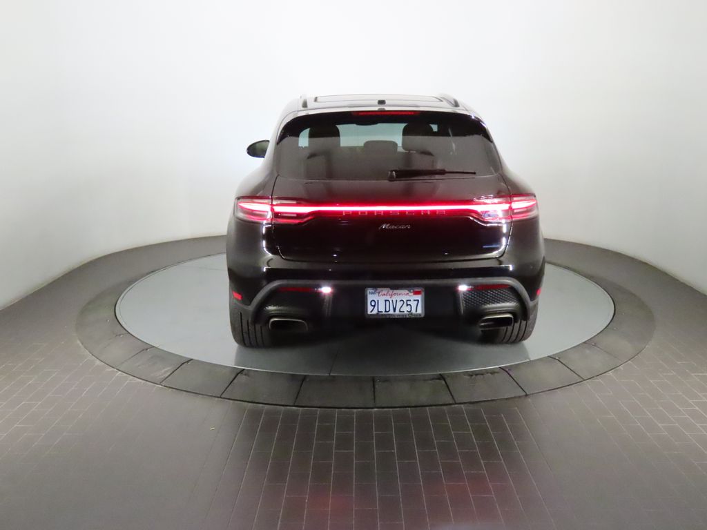Thumbnail: 2024 Porsche Macan - 6