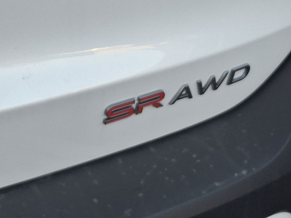 2025 Nissan Kicks SR 6