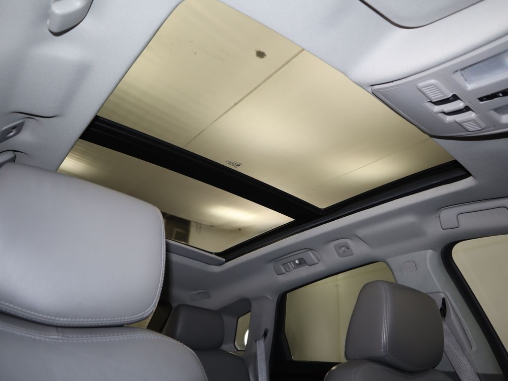 Thumbnail: 2012 Cadillac SRX - 18