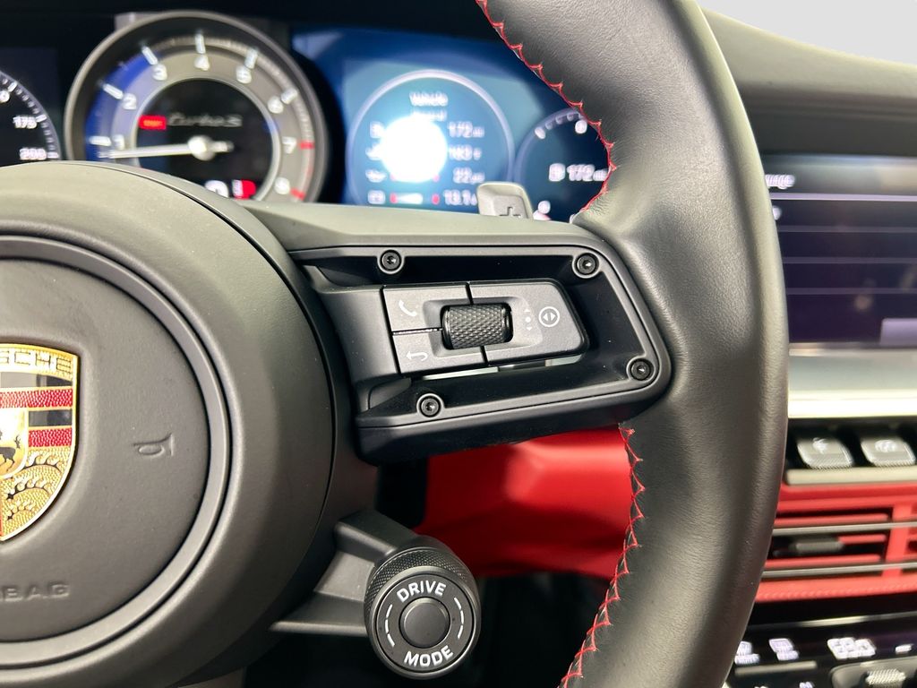 Thumbnail: 2022 Porsche 911 - 15