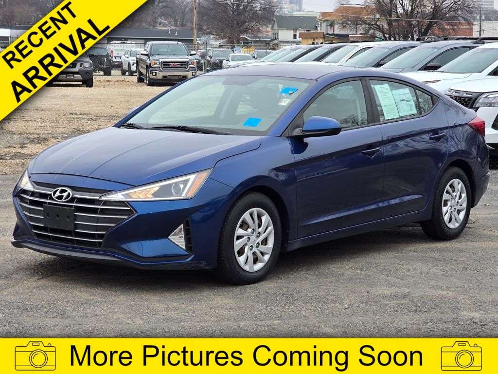 Used 2019 Hyundai Elantra SE with VIN 5NPD74LF2KH410714 for sale in Kansas City