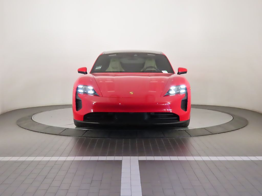 Thumbnail: 2021 Porsche Taycan - 10