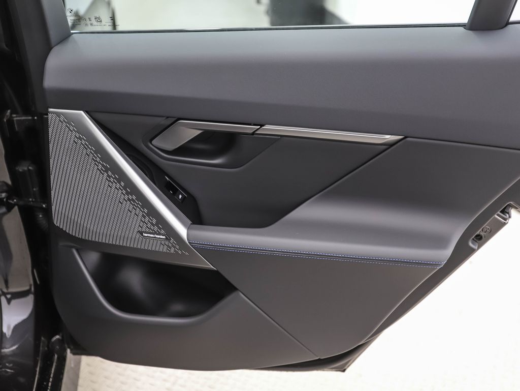 Thumbnail: 2026 BMW i5 - 26