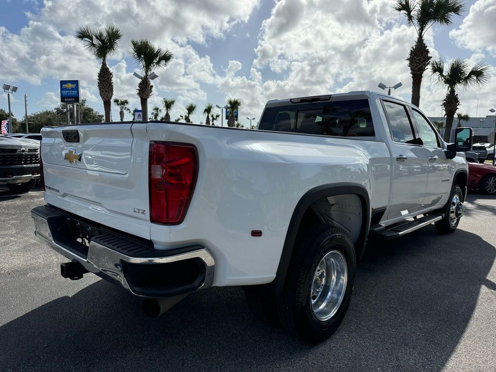 2024 Chevrolet Silverado 3500HD LTZ 8