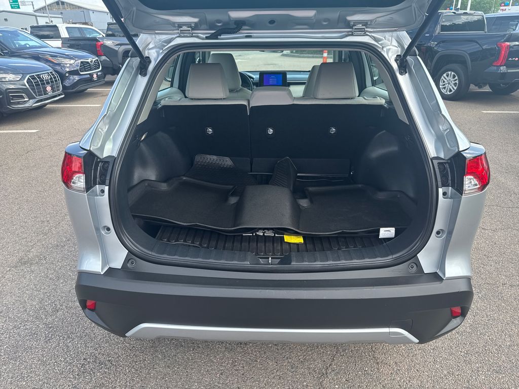 View vehicle photo 7