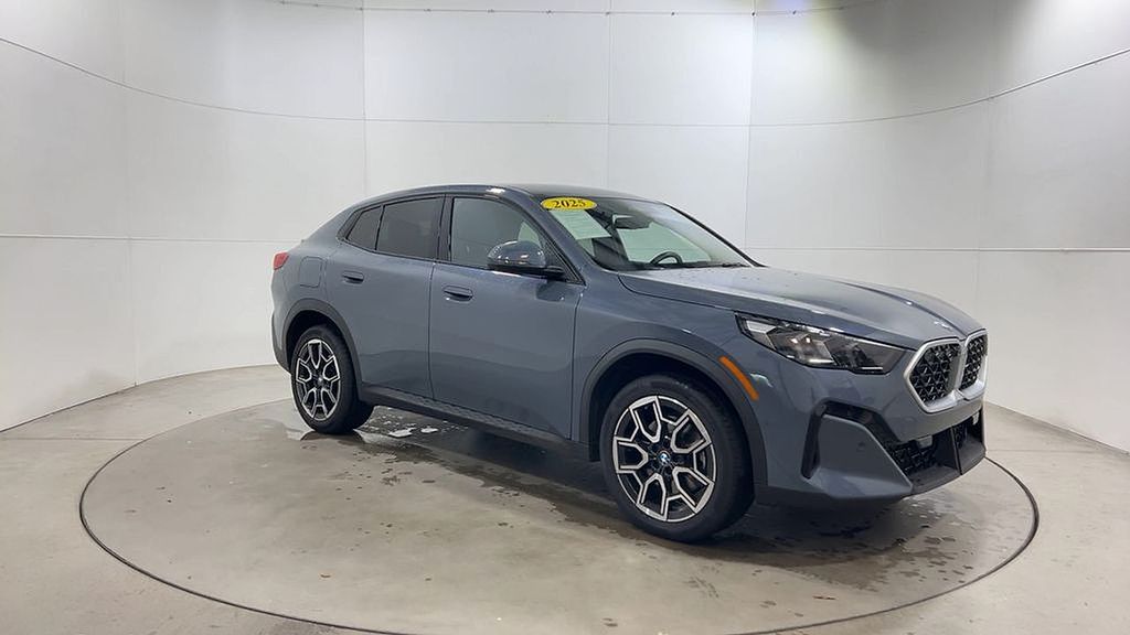 Thumbnail: 2025 BMW X2 - 2