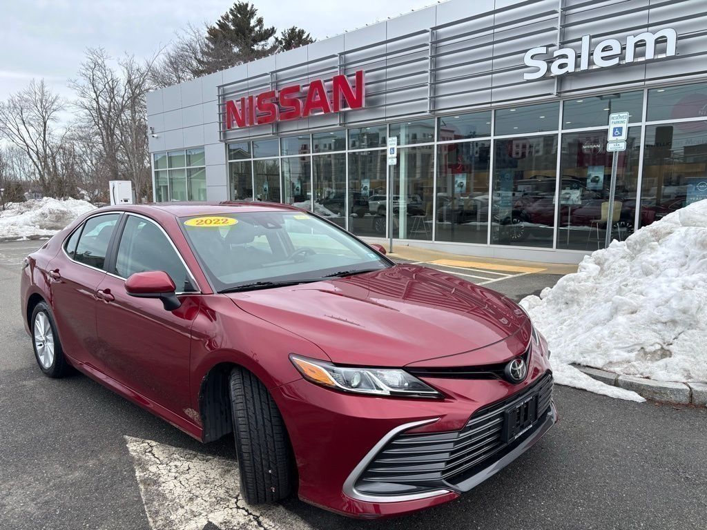 2022 Toyota Camry LE FWD