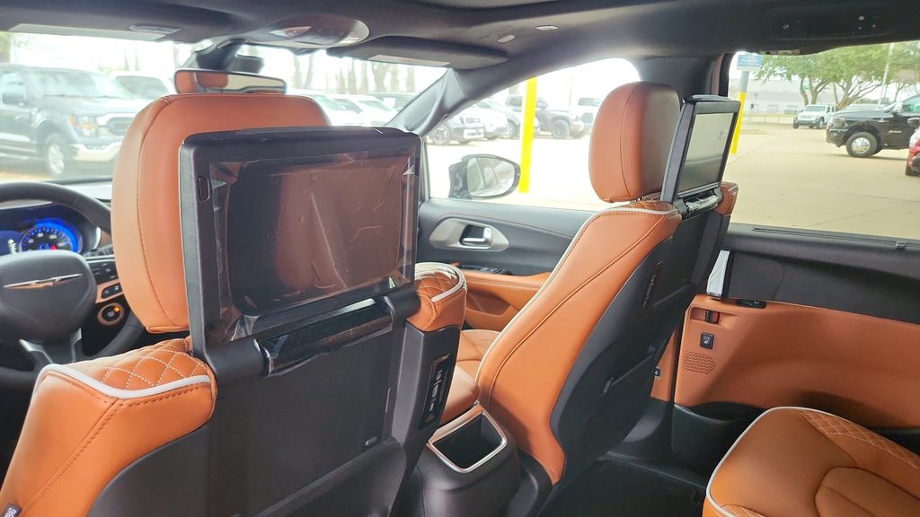 2026 Chrysler Pacifica