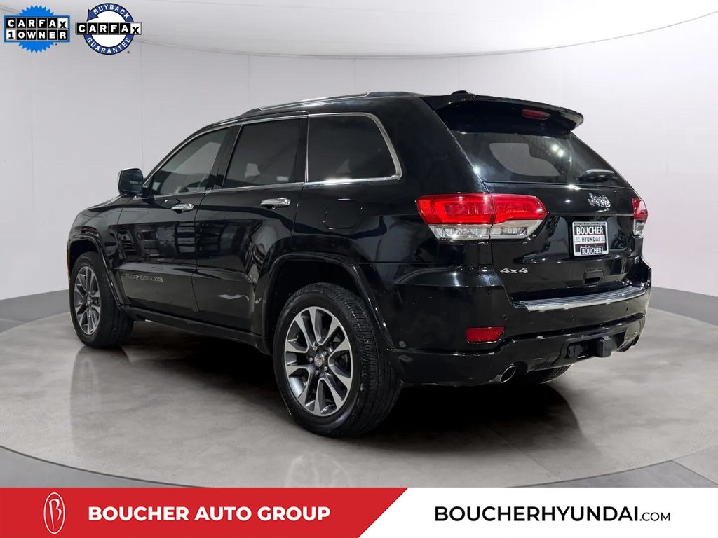 Used 2018 Diamond Black Crystal Pearlcoat Jeep Overland image 5