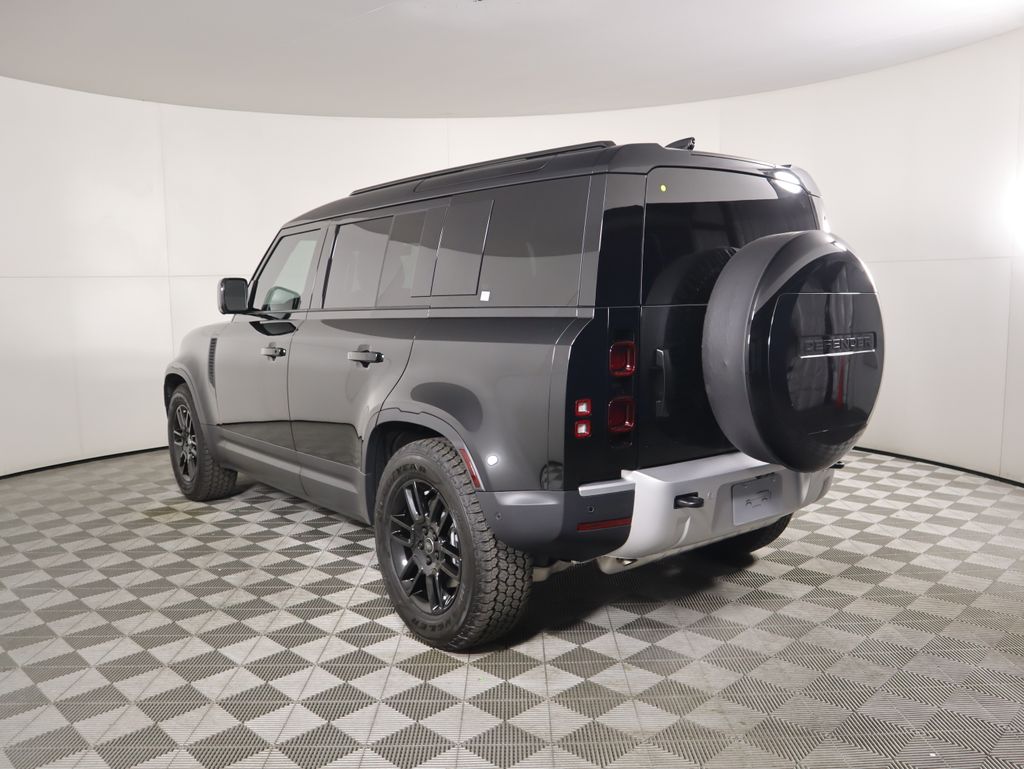 Thumbnail: 2025 Land Rover Defender - 7