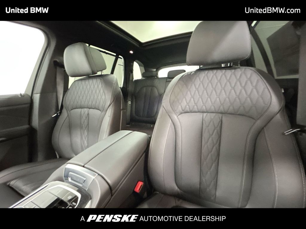 Thumbnail: 2026 BMW X5 - 13