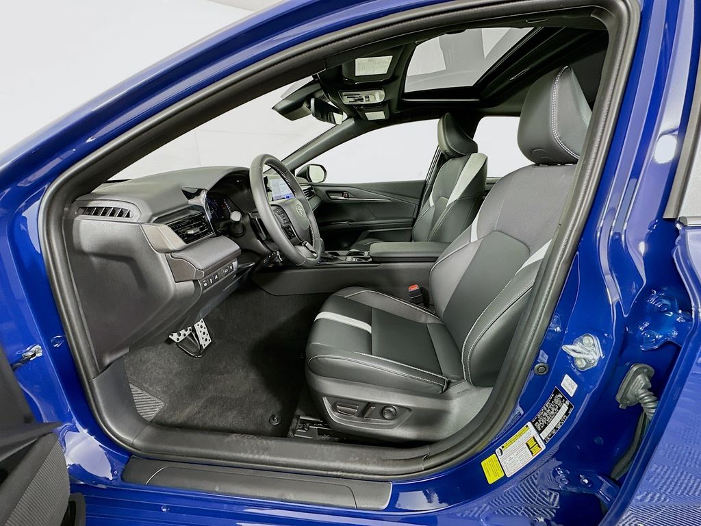 Thumbnail: 2025 Toyota Camry - 20