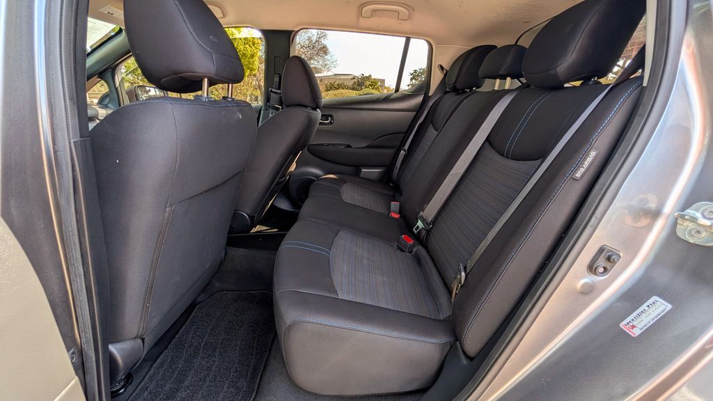 Used 2022 Nissan Leaf S 4D Hatchback