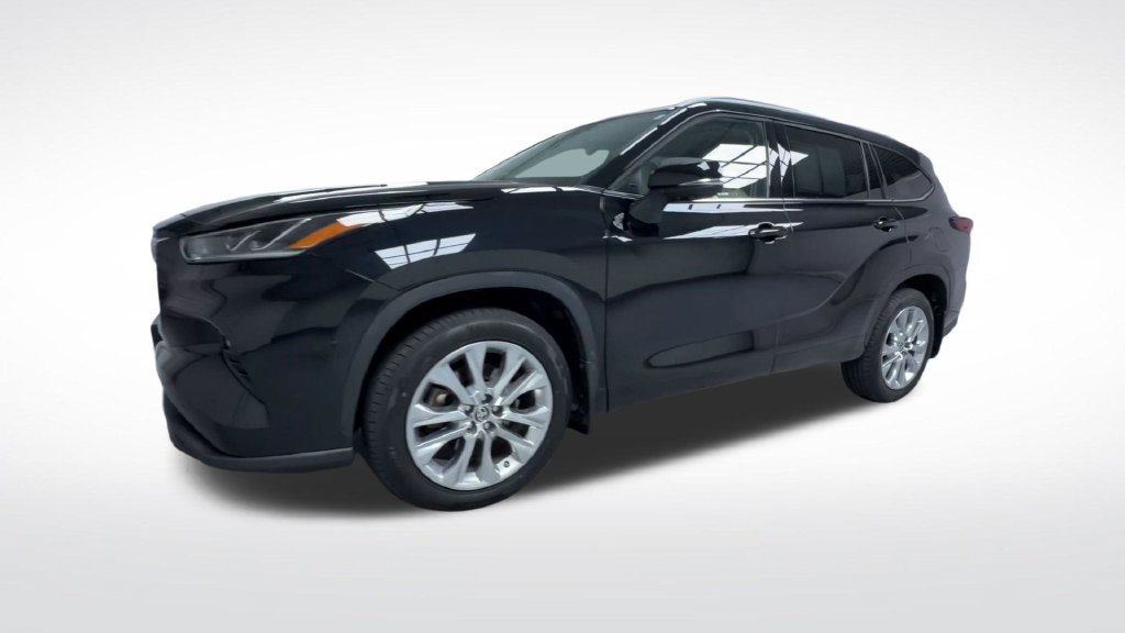 Used 2024 Toyota Highlander SUV