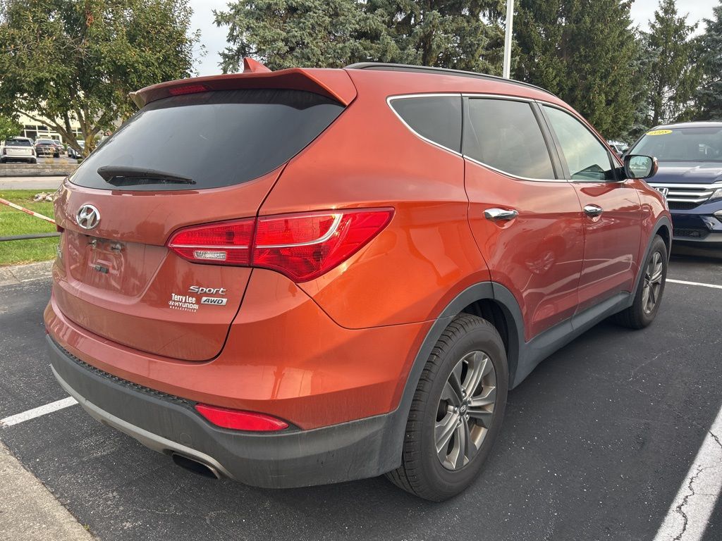 Thumbnail: 2016 Hyundai Santa Fe - 3