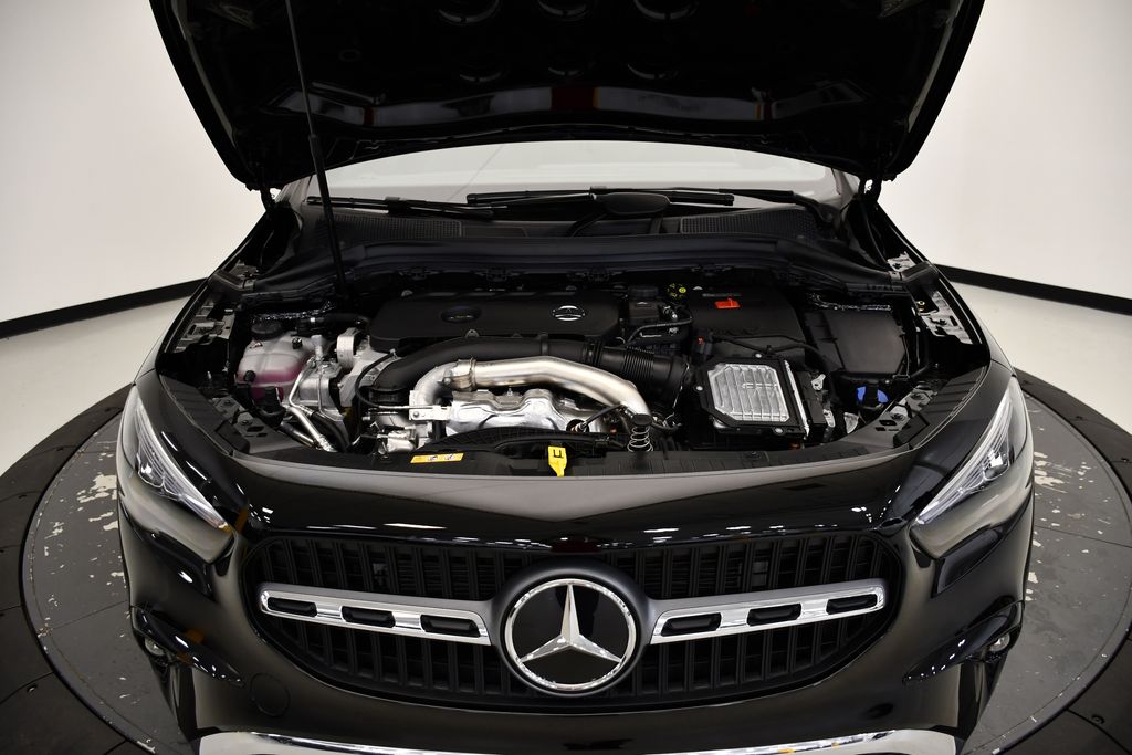 Thumbnail: 2025 Mercedes-Benz GLA - 12