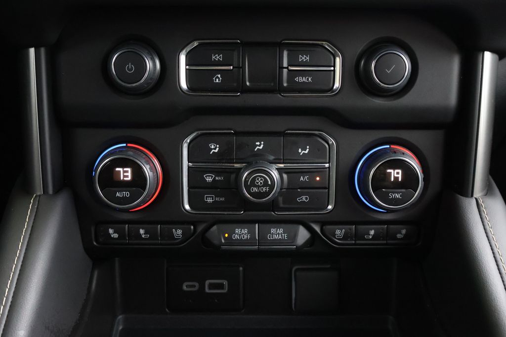 Thumbnail: 2024 Chevrolet Suburban - 21