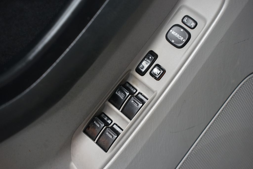 Thumbnail: 2008 Toyota 4Runner - 24