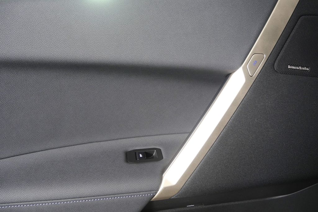 Thumbnail: 2026 BMW iX - 13