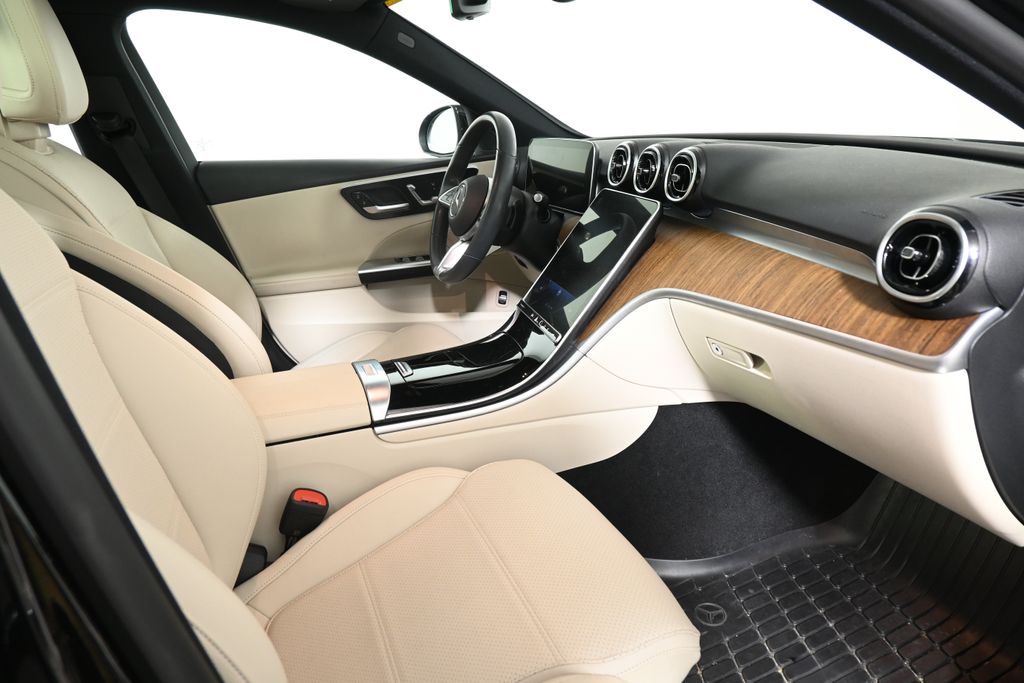 Thumbnail: 2022 Mercedes-Benz C-Class - 25