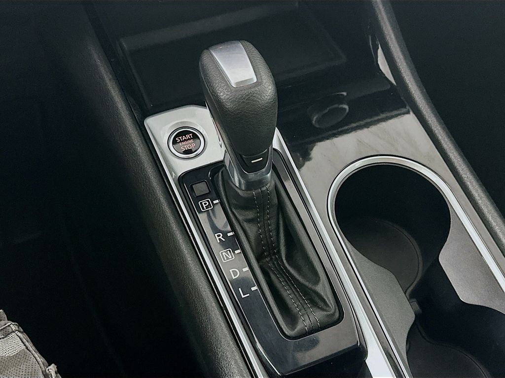 Used 2024 Black Nissan 2.5 SV image 16