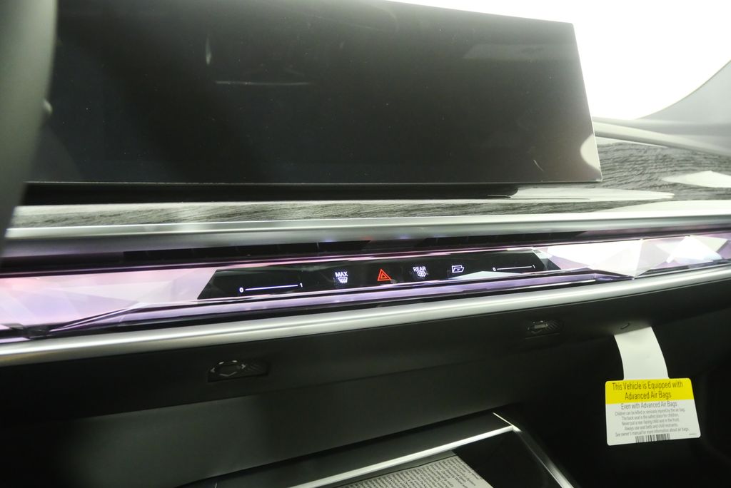 Thumbnail: 2026 BMW 7 Series - 21