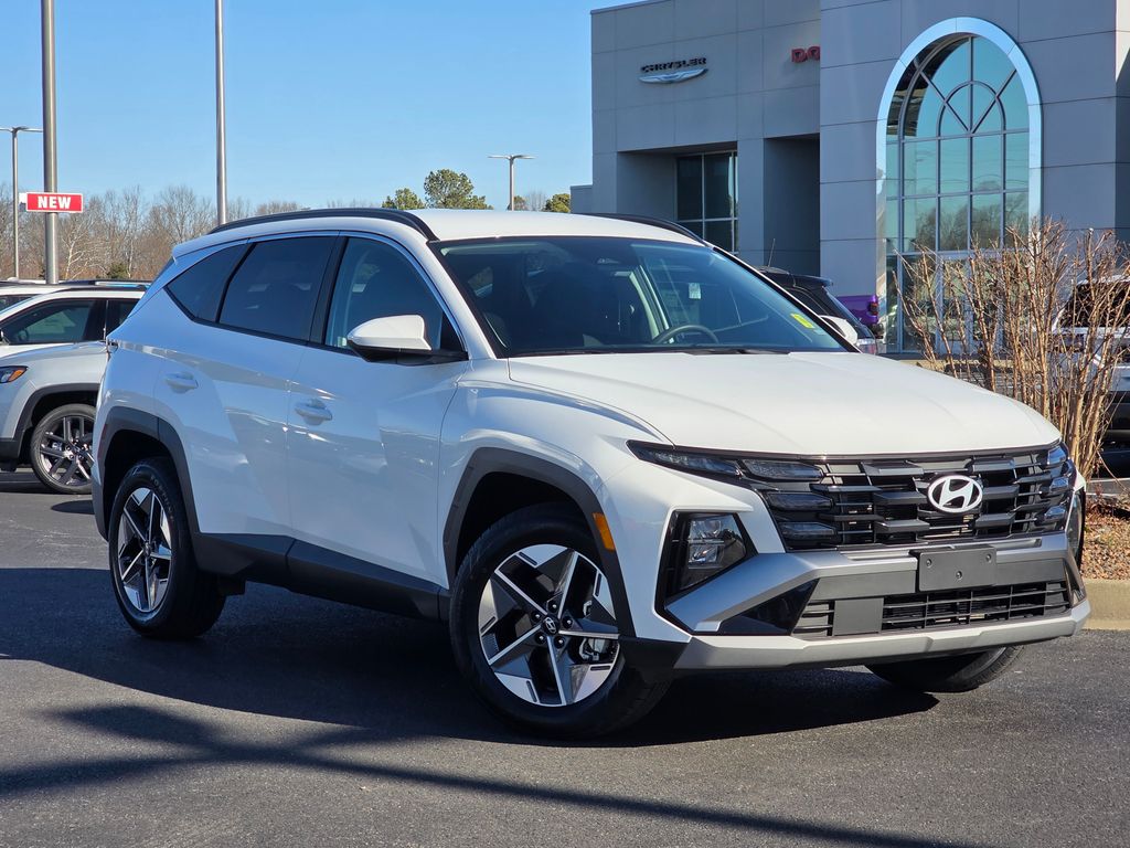 White Pearl 2025 Hyundai Tucson SEL AWD SUV / Crossover All-Wheel Drive 8-Speed Automatic