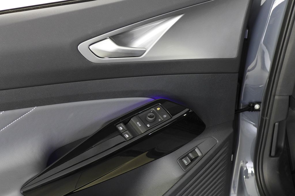 2025 Volkswagen ID.4 Pro S 12