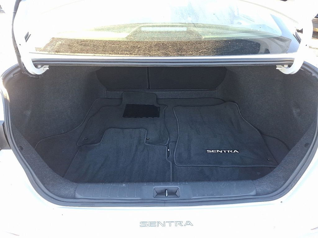 Thumbnail: 2023 Nissan Sentra - 29