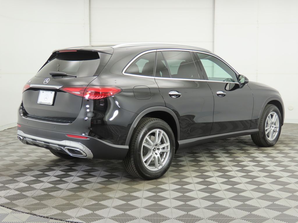 2025 Mercedes-Benz GLC 300 5