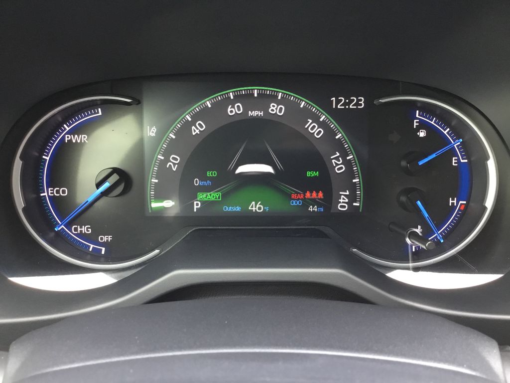 Thumbnail: 2025 Toyota RAV4 - 20