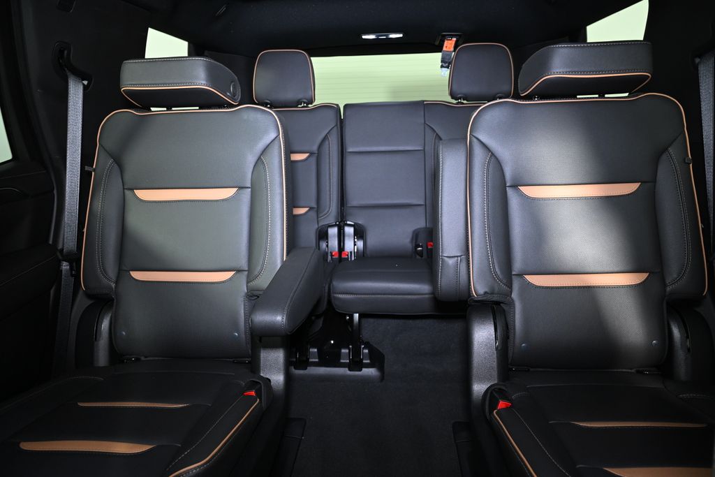 2023 GMC Yukon AT4 26