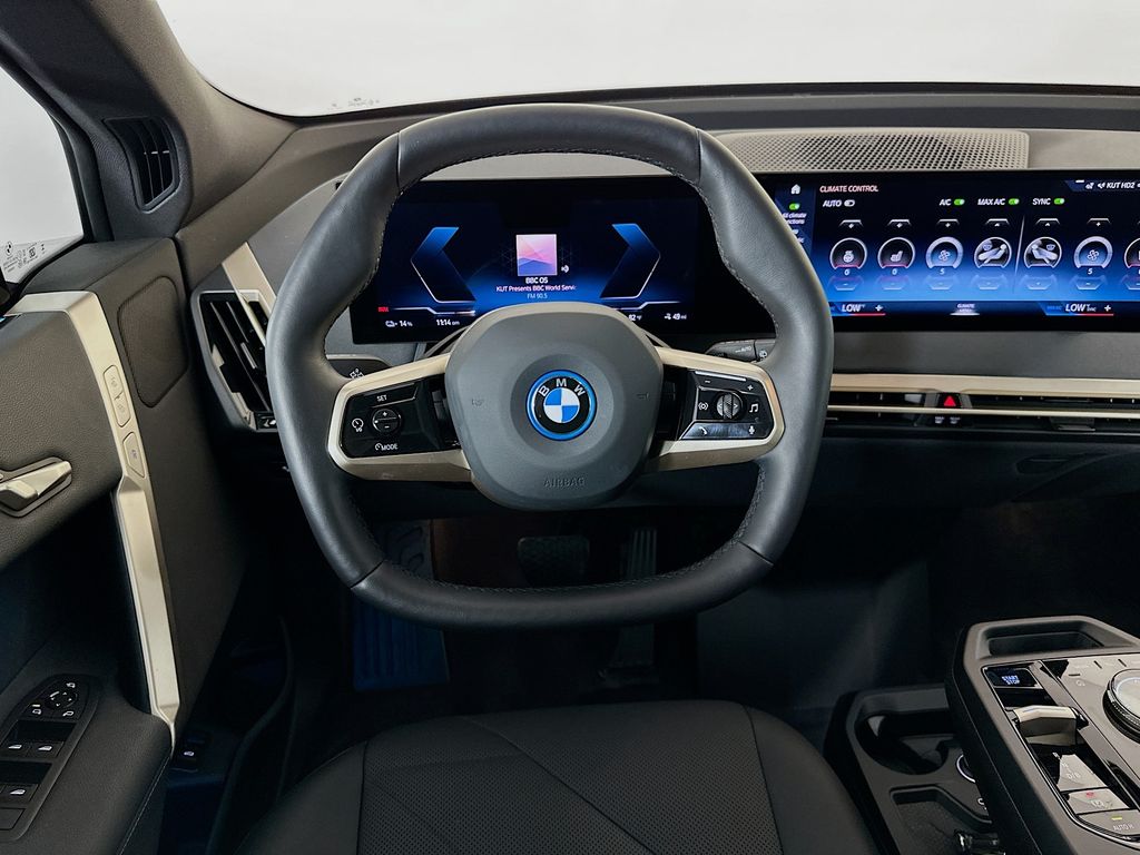 Thumbnail: 2023 BMW iX - 23