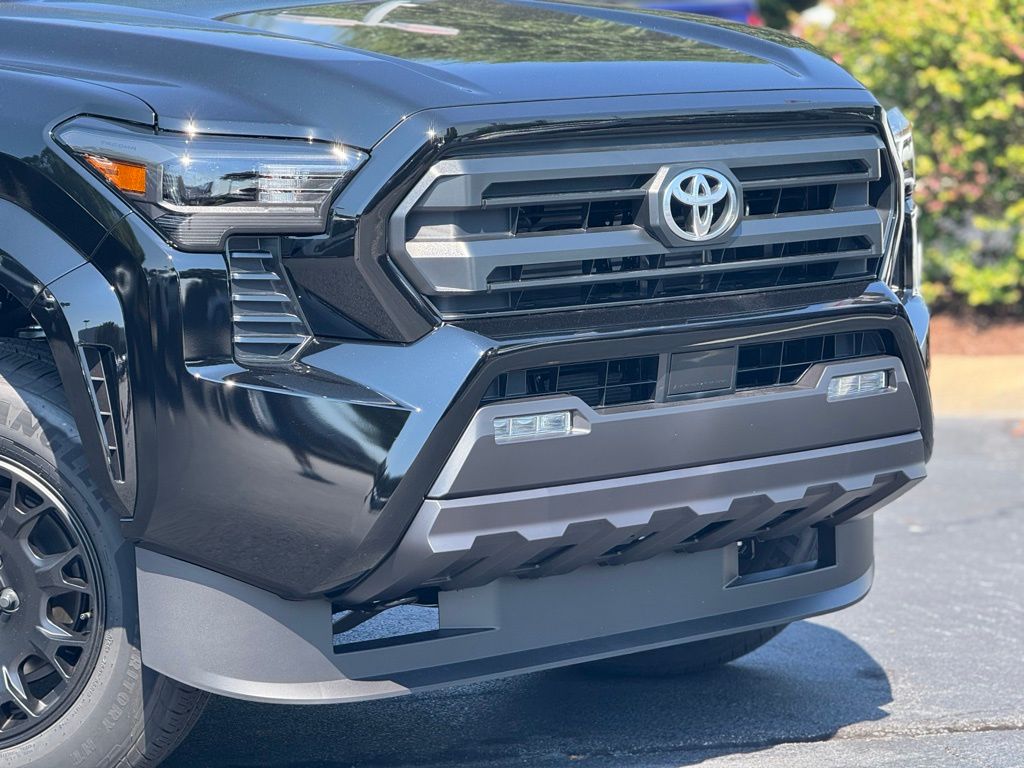 2025 Toyota Tacoma SR5 Double Cab photo 5