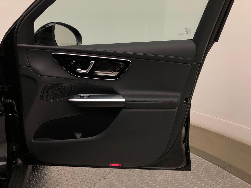 2023 Mercedes-Benz GLC 300 27