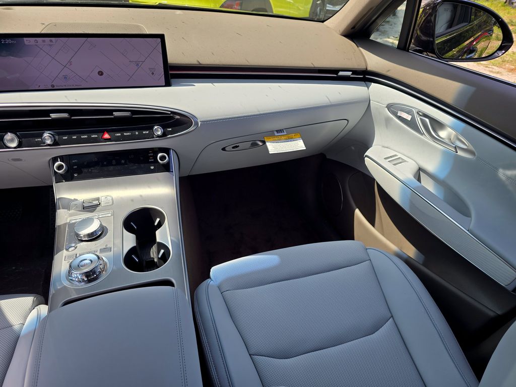 New 2026 White Genesis 2.5T Advanced image 10