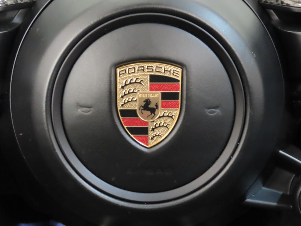 Thumbnail: 2022 Porsche Macan - 21