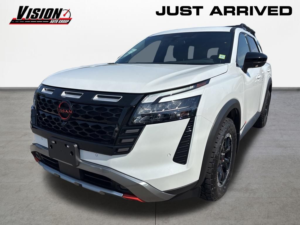 Everest White Pearl Tricoat 2026 Nissan Pathfinder Rock Creek 4WD SUV / Crossover All-Wheel Drive 9-Speed Automatic