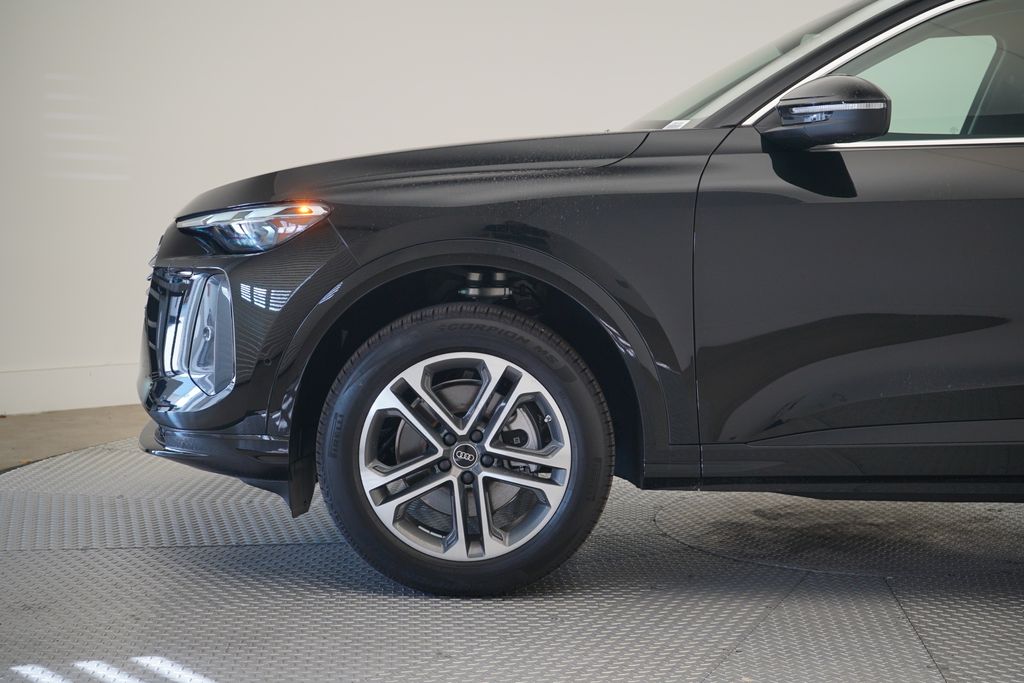 Thumbnail: 2025 Audi Q5 - 2